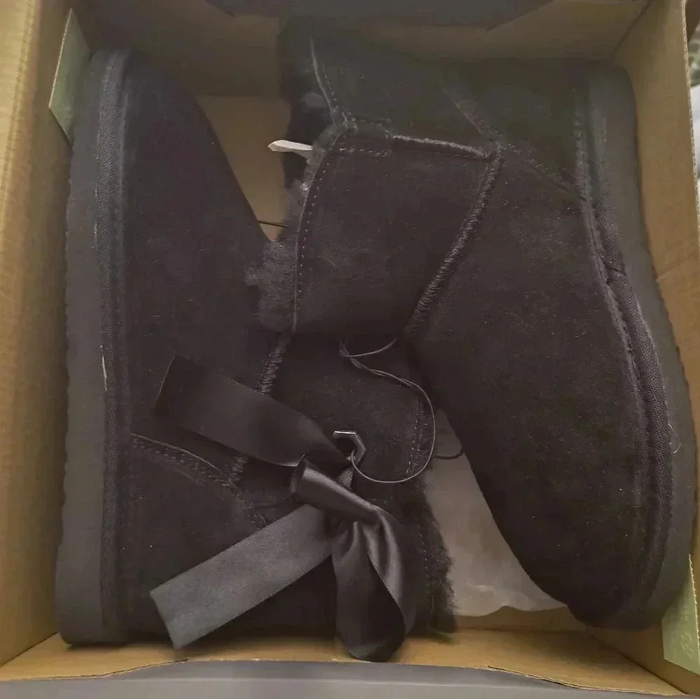 NEW girls size 5 suede kids boot bearpaw faux fur women's winter apparel boots